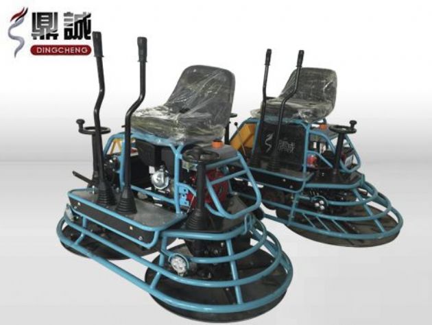 點(diǎn)擊查看詳細(xì)信息<br>標(biāo)題：雙盤(pán)駕駛式抹光機(jī) 閱讀次數(shù)：12694