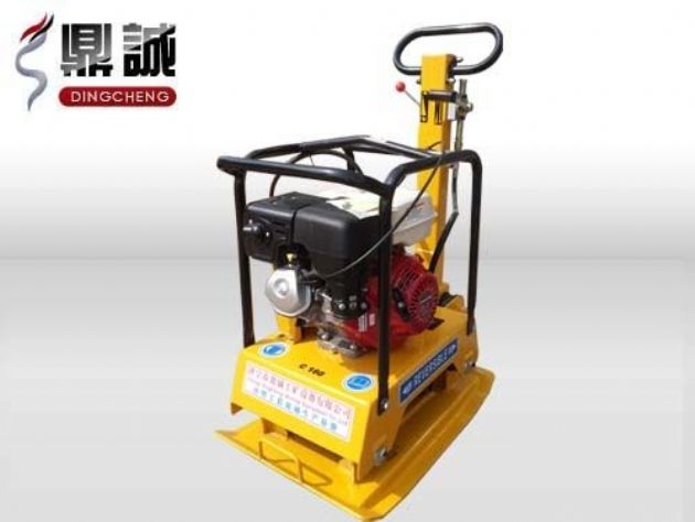 點(diǎn)擊查看詳細(xì)信息<br>標(biāo)題：雙向振動(dòng)平板夯 閱讀次數(shù)：13382