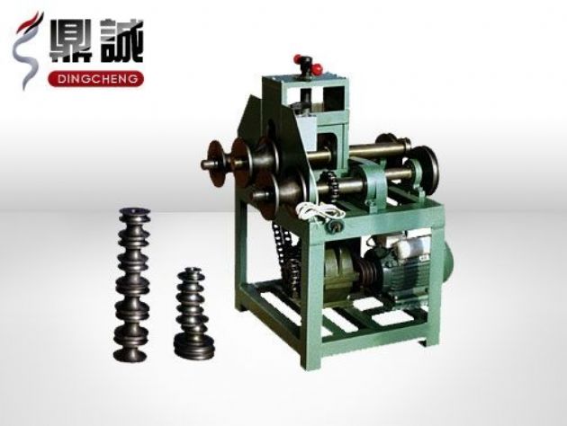 點(diǎn)擊查看詳細(xì)信息<br>標(biāo)題：立式多功能滾動(dòng)式彎管機(jī) 閱讀次數(shù)：5351